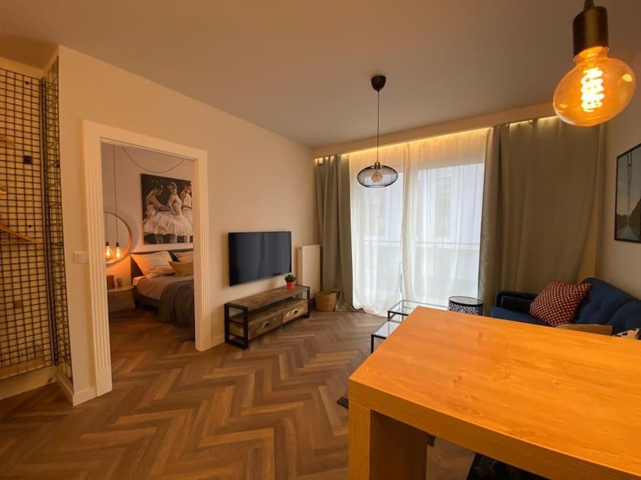 Art Marina Nad Rzeka Z Bezplatnym Parkingiem Apartamento Wrocław Exterior foto